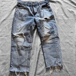 Slouchy straight ripped mom jeans size 6